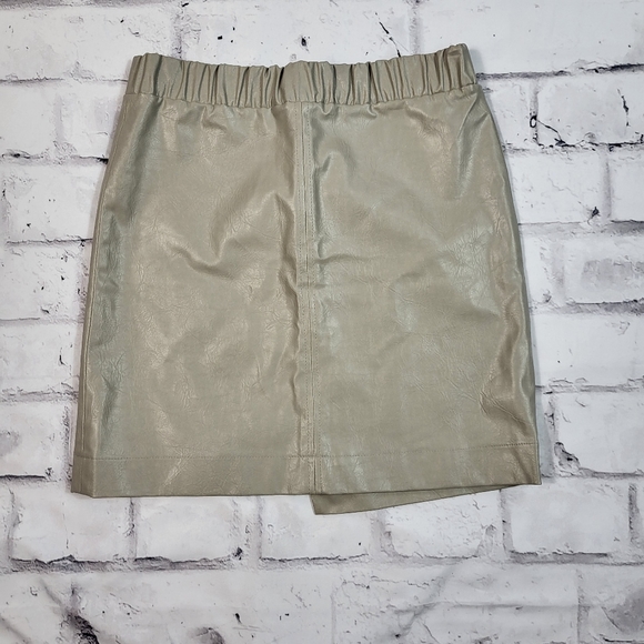 TOPSHOP Gray Faux Leather Wrap Surpliced Skirt Size 2 - Picture 3 of 3